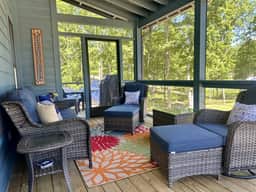 Blue Chair Hideaway at The Retreat at Water's Edge