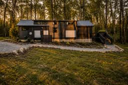 Mini Manor on the Mountain at The Retreat at Water's Edge - Image 3