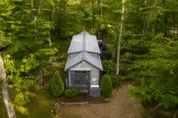 Nature's Oasis at The Retreat at Deer Lick Falls - Image 5